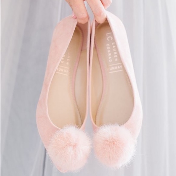 🆕Lauren Conrad Quartz Pointed Ballet Flats🆕 - Picture 2 of 5